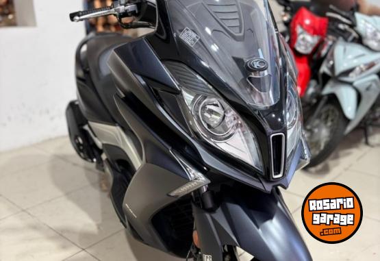 Motos - Kymco DOWNTOWN 350 2023 Nafta 8300Km - En Venta