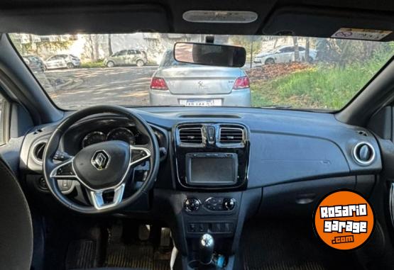 Autos - Renault sandero intens 2024 Nafta 60000Km - En Venta