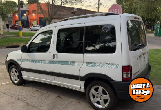 Utilitarios - Peugeot Partner PATAGONICA 2017 Diesel 145000Km - En Venta