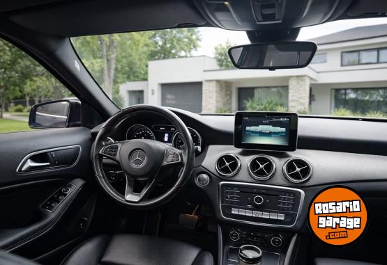 Autos - Mercedes Benz Gla 200 1.6 2017 Nafta 105000Km - En Venta