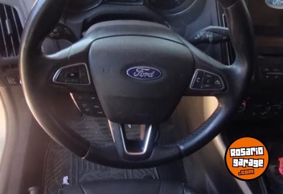 Autos - Ford Focus SE Plus 2018 Nafta 75000Km - En Venta