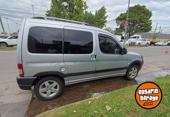 Utilitarios - Peugeot Partner 2017 Diesel 186000Km - En Venta