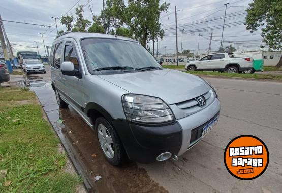 Utilitarios - Peugeot Partner 2017 Diesel 186000Km - En Venta
