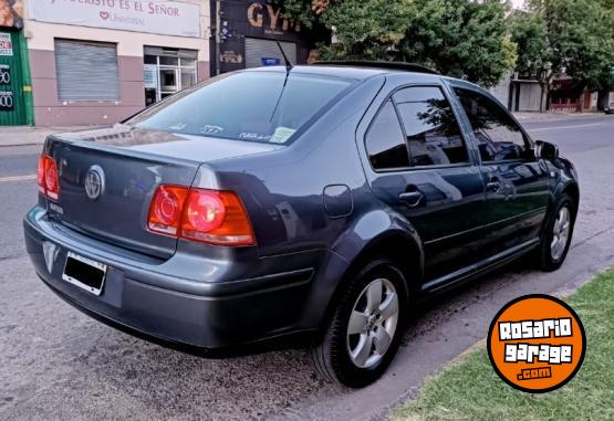 Autos - Volkswagen Bora 2011 Nafta 275000Km - En Venta