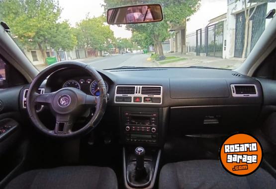 Autos - Volkswagen Bora 2011 Nafta 275000Km - En Venta