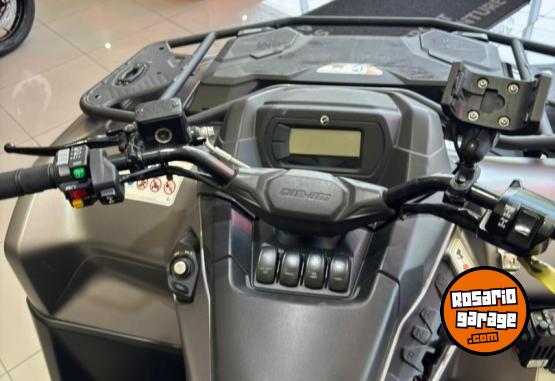 Cuatris y UTVs - Can Am OUTLANDER 700 MAX XT 2024  1200Km - En Venta