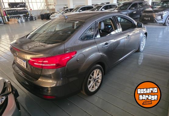 Autos - Ford Focus 2.0 SE mt , 4p seda 2018 Nafta 94400Km - En Venta
