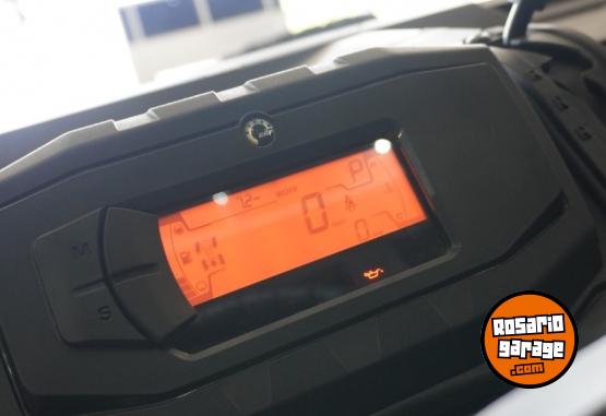 Cuatris y UTVs - Can Am HD9 MAX DPS 2026  0Km - En Venta