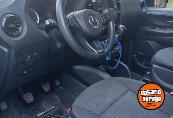 Utilitarios - Mercedes Benz Vito 2022 Diesel 106000Km - En Venta