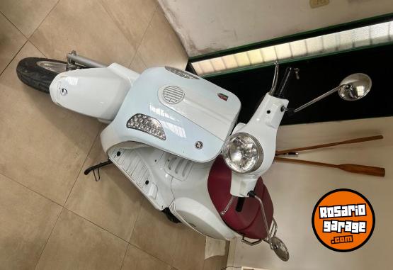 Motos - Motomel Strato euro 150 2022 Nafta 14700Km - En Venta