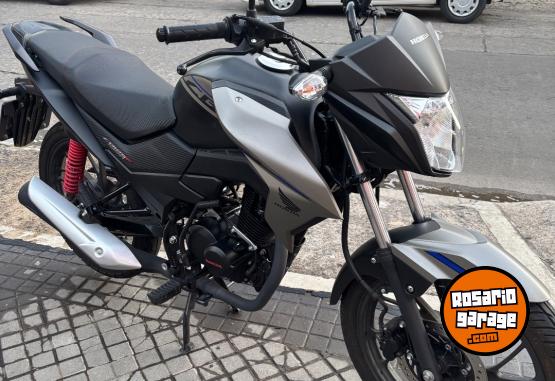 Motos - Honda Cb 125dlx 2023 Nafta 7400Km - En Venta