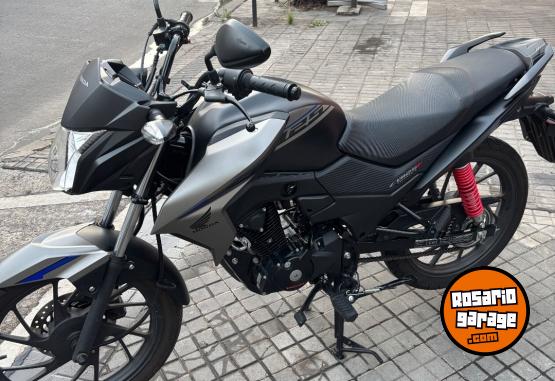 Motos - Honda Cb 125dlx 2023 Nafta 7400Km - En Venta