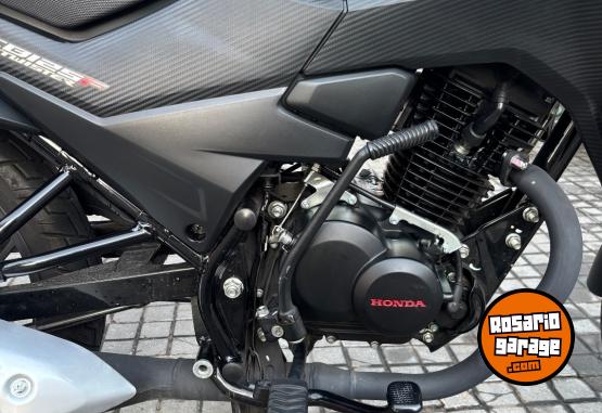 Motos - Honda Cb 125dlx 2023 Nafta 7400Km - En Venta