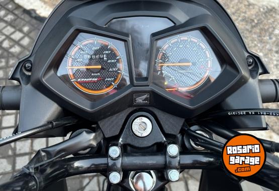 Motos - Honda Cb 125dlx 2023 Nafta 7400Km - En Venta