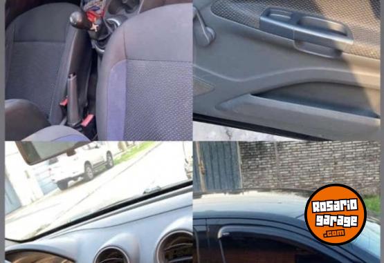 Autos - Volkswagen Voyage 2016 GNC 356000Km - En Venta