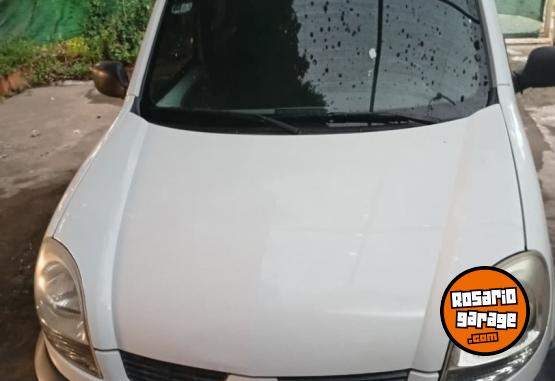 Utilitarios - Renault Kangoo 2011 GNC 159000Km - En Venta
