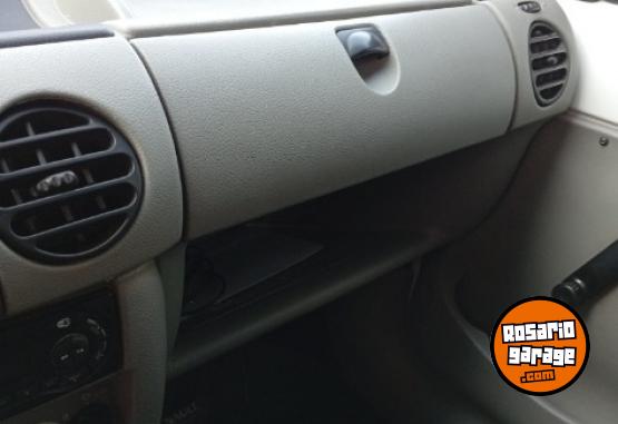 Utilitarios - Renault Kangoo 2011 GNC 159000Km - En Venta