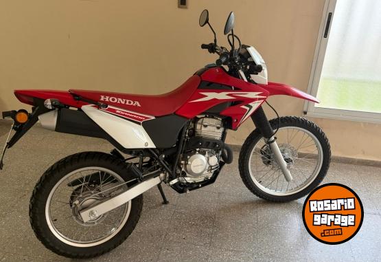 Motos - Honda Tornado XR250 2023 Nafta 2900Km - En Venta