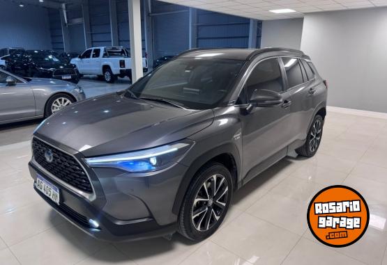Autos - Toyota COROLLA CROSS SEG HYBRIDA 2024 Electrico / Hibrido 65000Km - En Venta