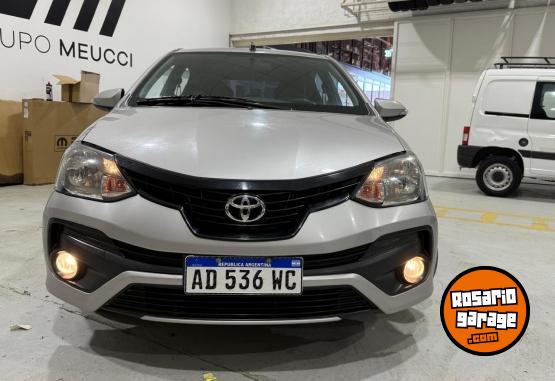 Autos - Toyota XLS 4 PUERTAS 2019 Nafta 75000Km - En Venta