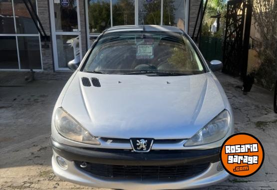Autos - Peugeot 206 2003 Nafta 250000Km - En Venta