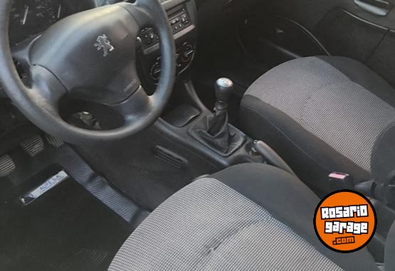 Autos - Peugeot 206 2003 Nafta 250000Km - En Venta