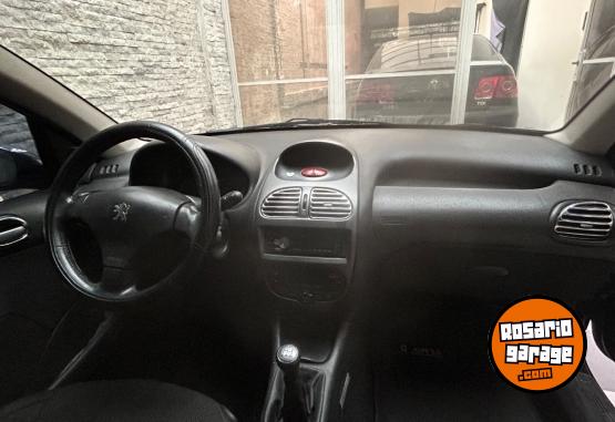 Autos - Peugeot 206 2008 Diesel 226000Km - En Venta