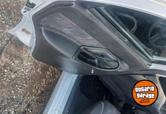 Autos - Volkswagen Polo 2000 Nafta 111111Km - En Venta