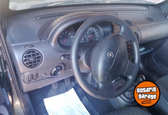 Utilitarios - Renault Kangoo 2015 GNC 185000Km - En Venta