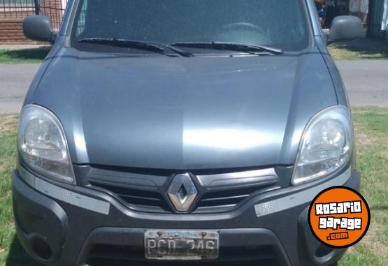 Utilitarios - Renault Kangoo 2015 GNC 185000Km - En Venta