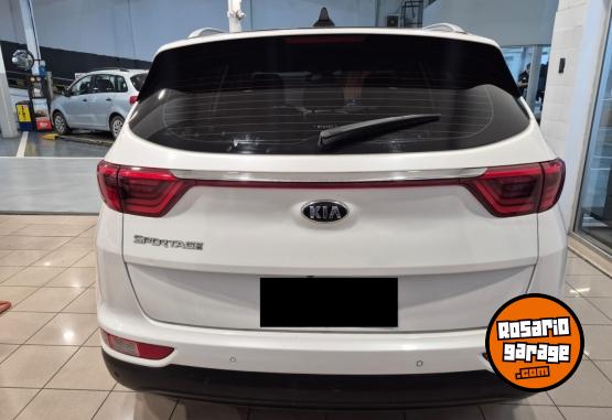 Camionetas - Kia SPORTAGE 2.0 EX AT 4X4 2017 Nafta 92000Km - En Venta