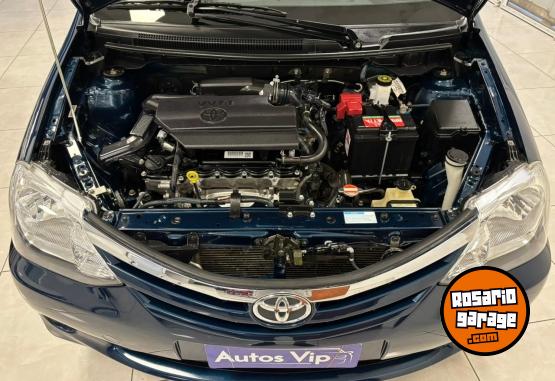 Autos - Toyota ETIOS XLS 2016 Nafta 78000Km - En Venta
