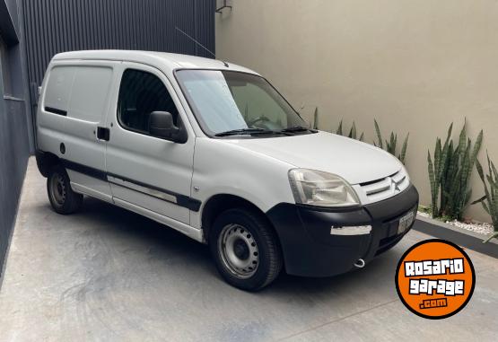 Utilitarios - Citroen berlingo furgon 2013 Diesel 160000Km - En Venta