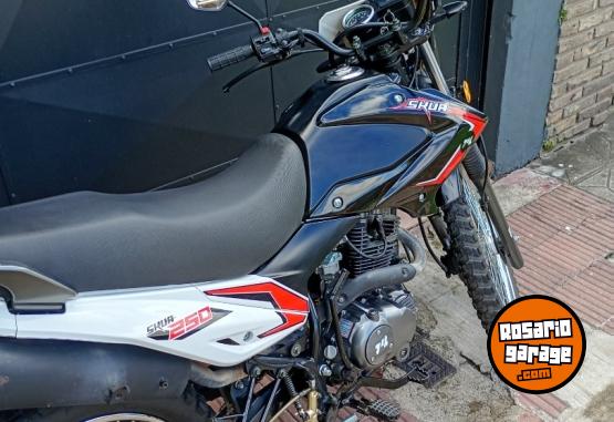 Motos - Motomel Skua 250 2024 Nafta 9000Km - En Venta