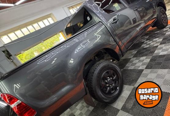 Camionetas - Toyota HILUX 2.5 DX PACK 4X2 2015 Diesel 234000Km - En Venta