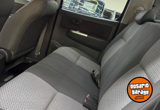 Camionetas - Toyota HILUX 2.5 DX PACK 4X2 2015 Diesel 234000Km - En Venta