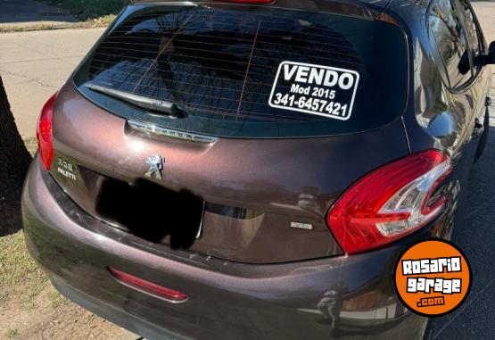 Autos - Peugeot 208 2015 Nafta 106000Km - En Venta