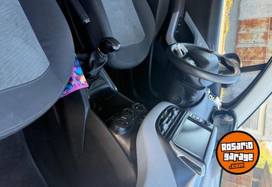 Autos - Peugeot 208 2015 Nafta 106000Km - En Venta