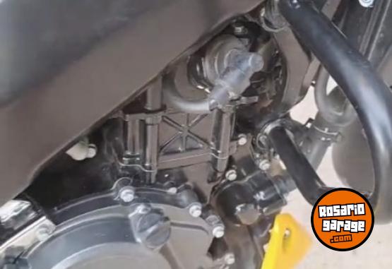 Motos - Bajaj Roses 200 2020 Nafta 9000Km - En Venta