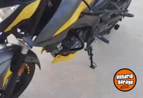 Motos - Bajaj Roses 200 2020 Nafta 9000Km - En Venta