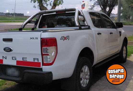 Camionetas - Ford Ranger XLS 2015 Diesel 245000Km - En Venta