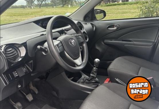 Autos - Toyota Etios X 1.5 6M/T 2021 Nafta 118500Km - En Venta