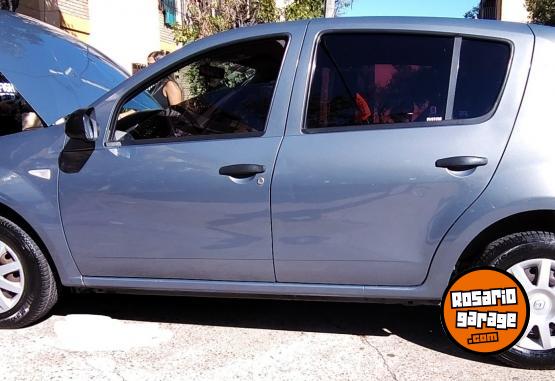 Autos - Renault Sandero 1.6 8v - pack 2010 Nafta 243000Km - En Venta