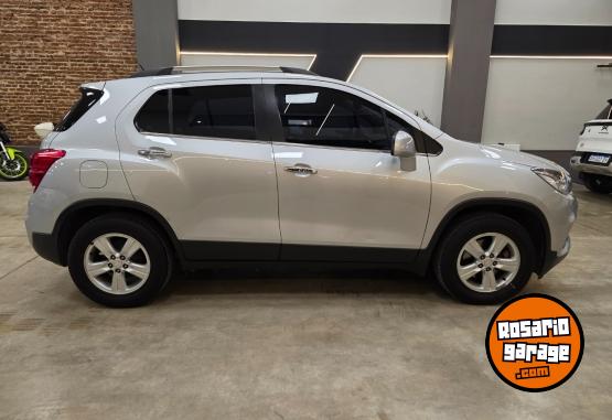 Autos - Chevrolet TRACKER FWD LTZ 1.8 C/GNC 2018 GNC 110000Km - En Venta