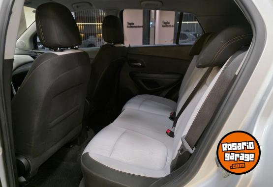 Autos - Chevrolet TRACKER FWD LTZ 1.8 C/GNC 2018 GNC 110000Km - En Venta