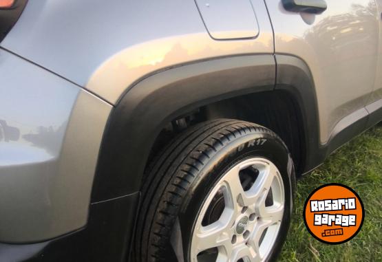Camionetas - Jeep Renegade 2023 Nafta 60000Km - En Venta