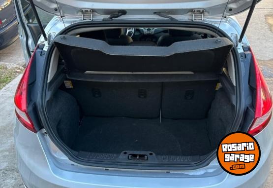 Autos - Ford Fiesta kinetick titanium 2012 Nafta 200000Km - En Venta