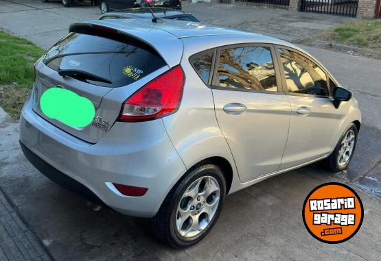 Autos - Ford Fiesta kinetick titanium 2012 Nafta 200000Km - En Venta