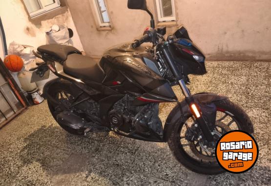 Motos - Bajaj N250 2023 Nafta 4500Km - En Venta