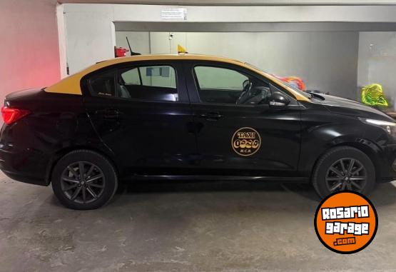 Autos - Fiat Cronos Drive 2023 GNC 87000Km - En Venta